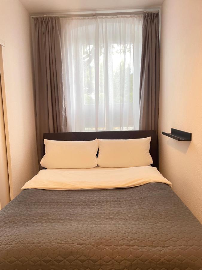 Ferienwohnung Im Stadtzentrum Von Bernau - Schoene Ferienwohnung Mit 1 1/2 Zimmern, Bad, Spuelmaschine, Waschmaschine, Komplette Kueche, Wlan Бернау бай Берлин Екстериор снимка